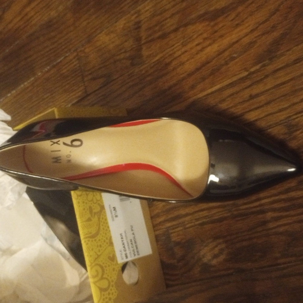 Heels - Picture 2 of 4